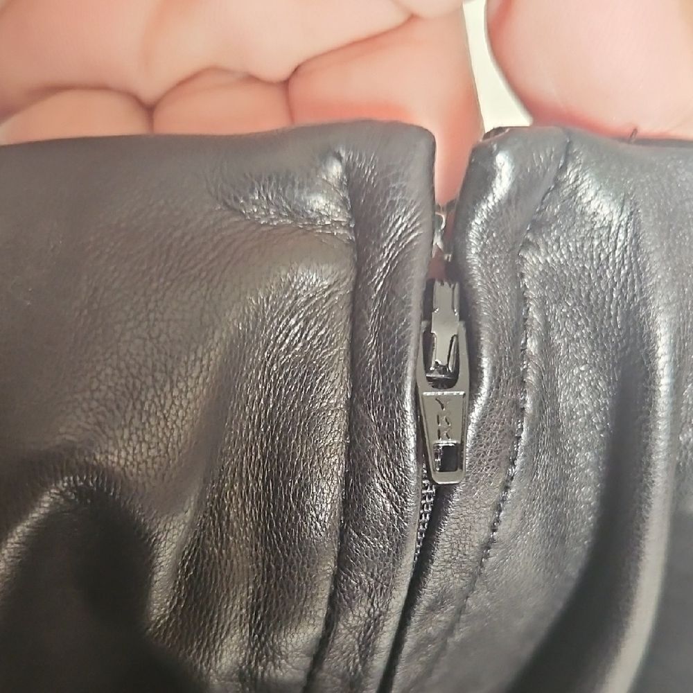 Danier Black Knee-Length Pencil Skirt - Picture 4 of 16